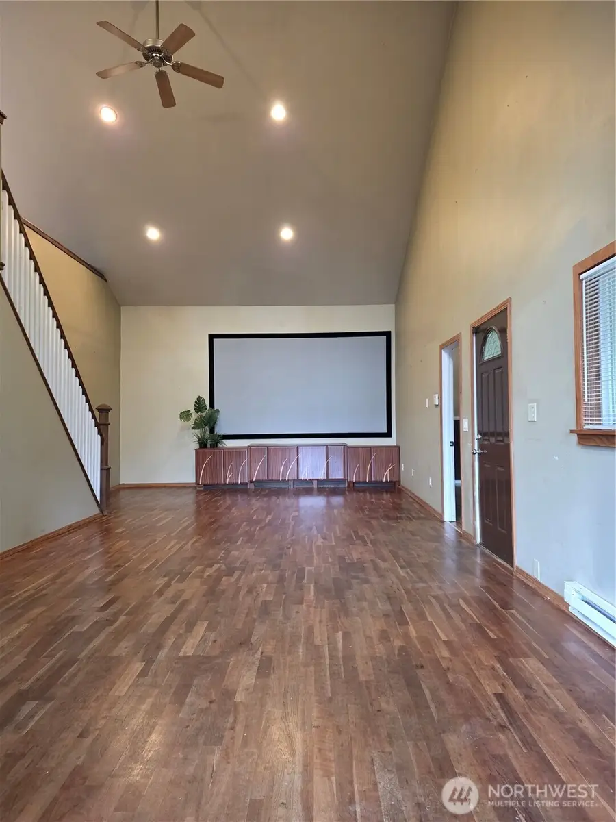 1207 E 121st St, Tacoma, WA 98445 - #3