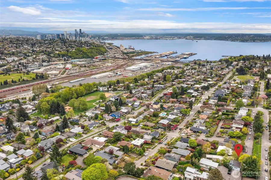 2820 27th Avenue W, Seattle, WA 98199 - #3