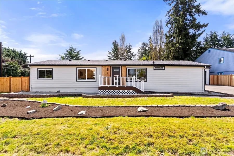 651 S 143rd Place, Burien, WA 98168 - #2