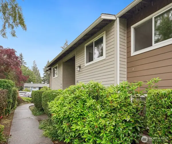 921 130th Street Sw #H201, Everett, WA 98204
