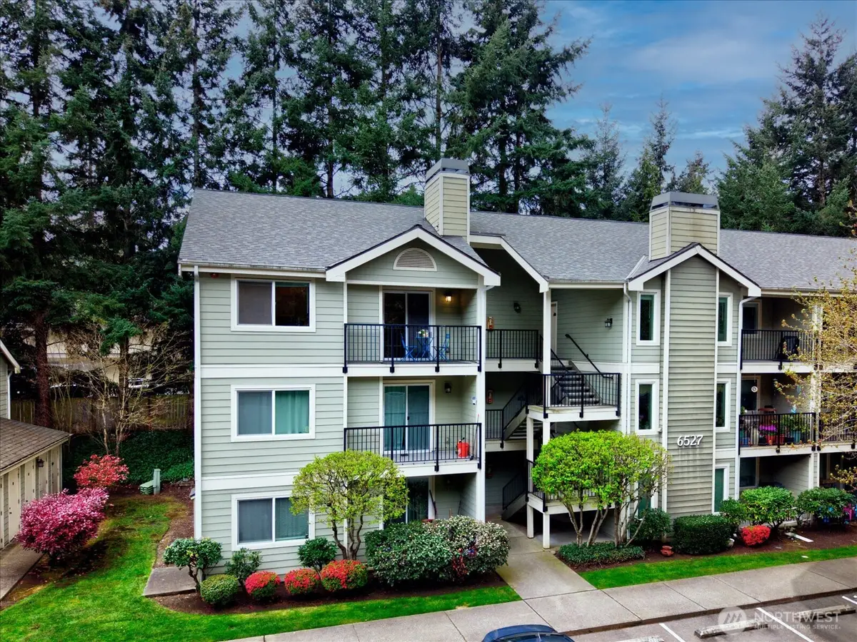 6527 200th Street Sw #301, Lynnwood, WA 98036 - #1