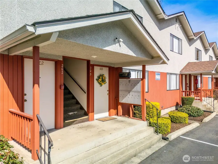 14132 37th Avenue S, Tukwila, WA 98168 - #2