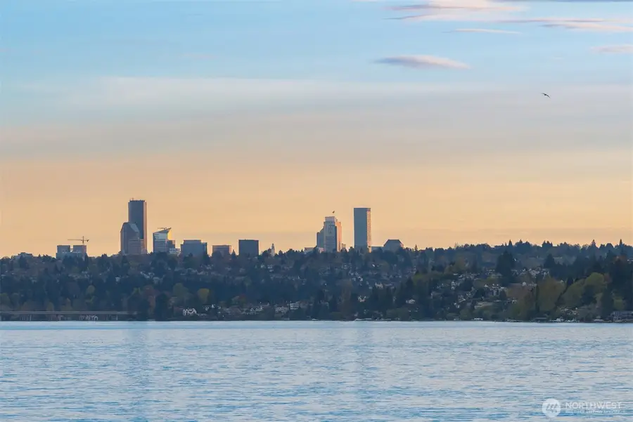 2095 Rose Point Lane, Kirkland, WA 98033 - #2