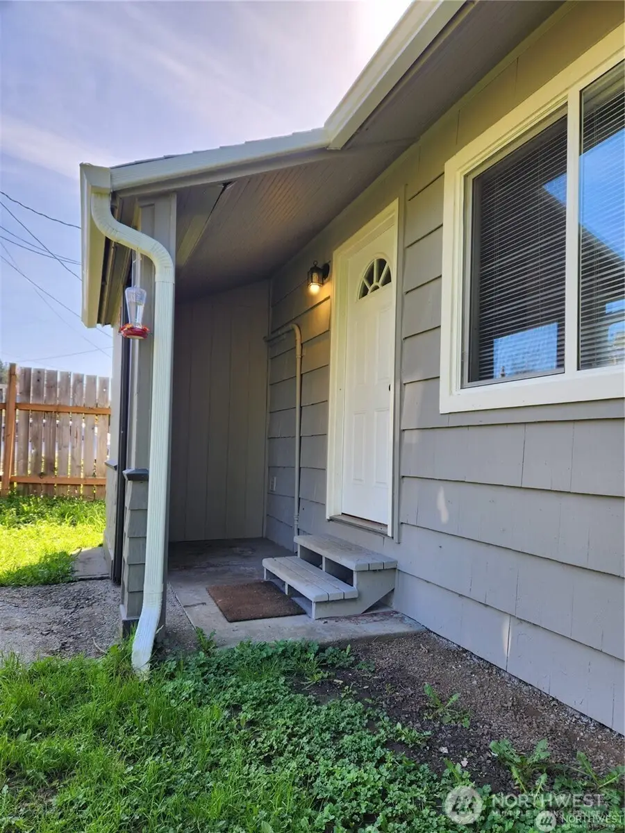 123 Acorn Street, Bremerton, WA 98310 - #2