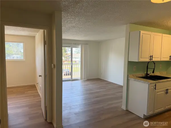 766 Ocean Court Nw #211, Ocean Shores, WA 98569