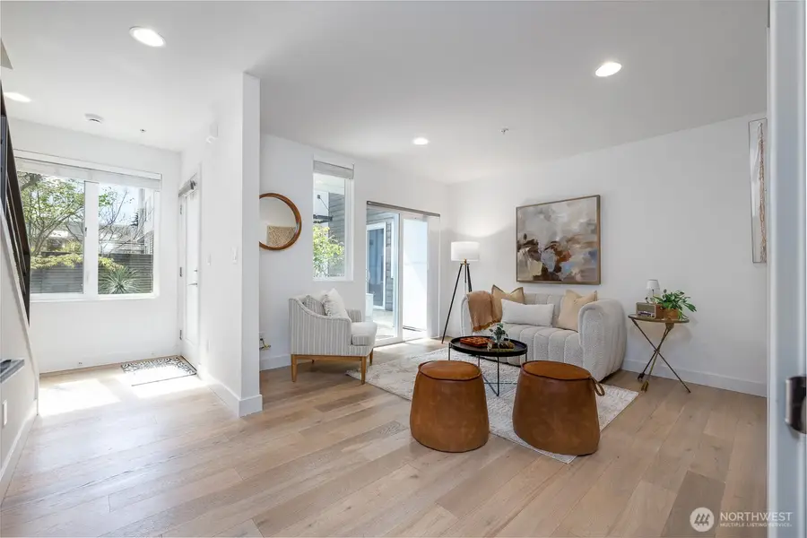 4331 Woodland Park Avenue N, Seattle, WA 98103 - #3