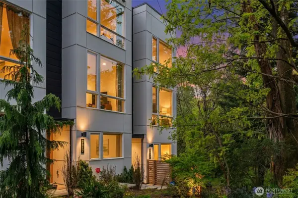 2619 SW Adams Street, Seattle, WA 98126