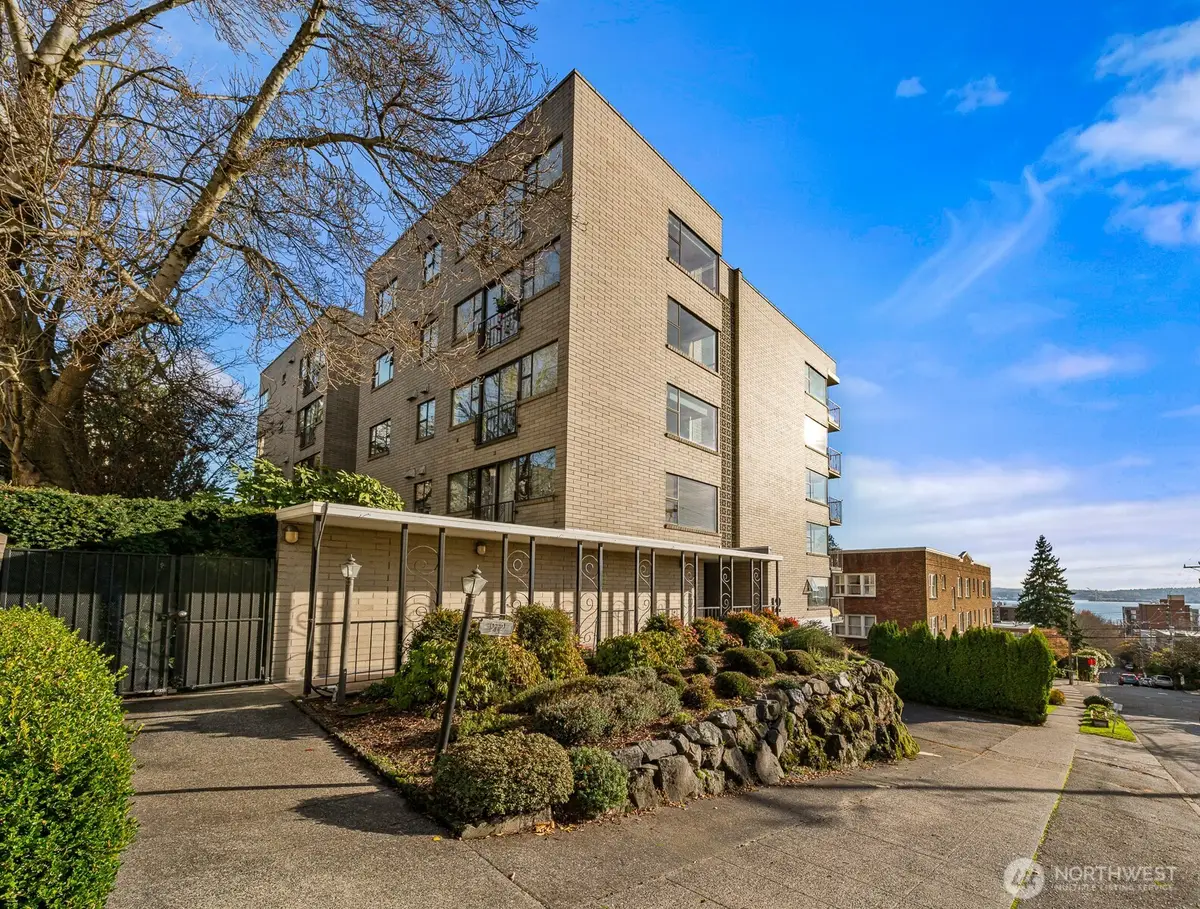 912 3rd Avenue W #101, Seattle, WA 98119 - #1