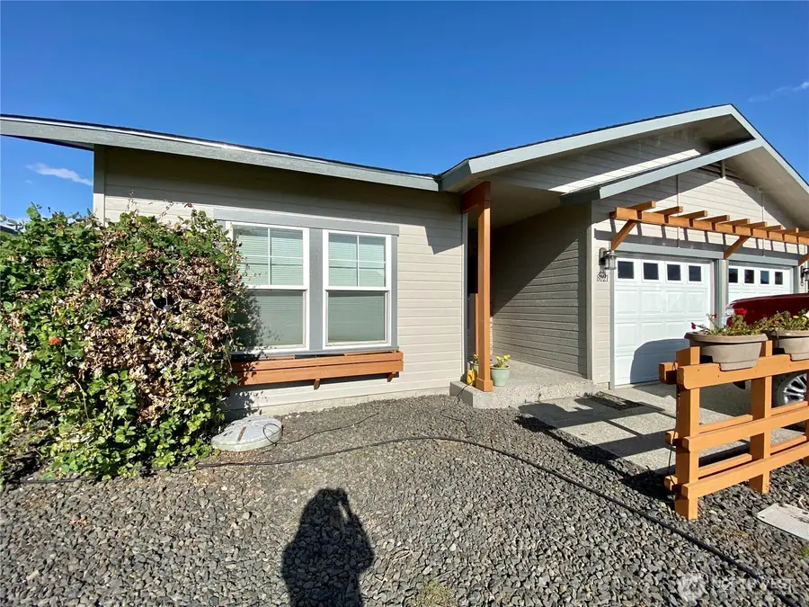 8021 Vialago Parkway, Zillah, WA 98953 - #2
