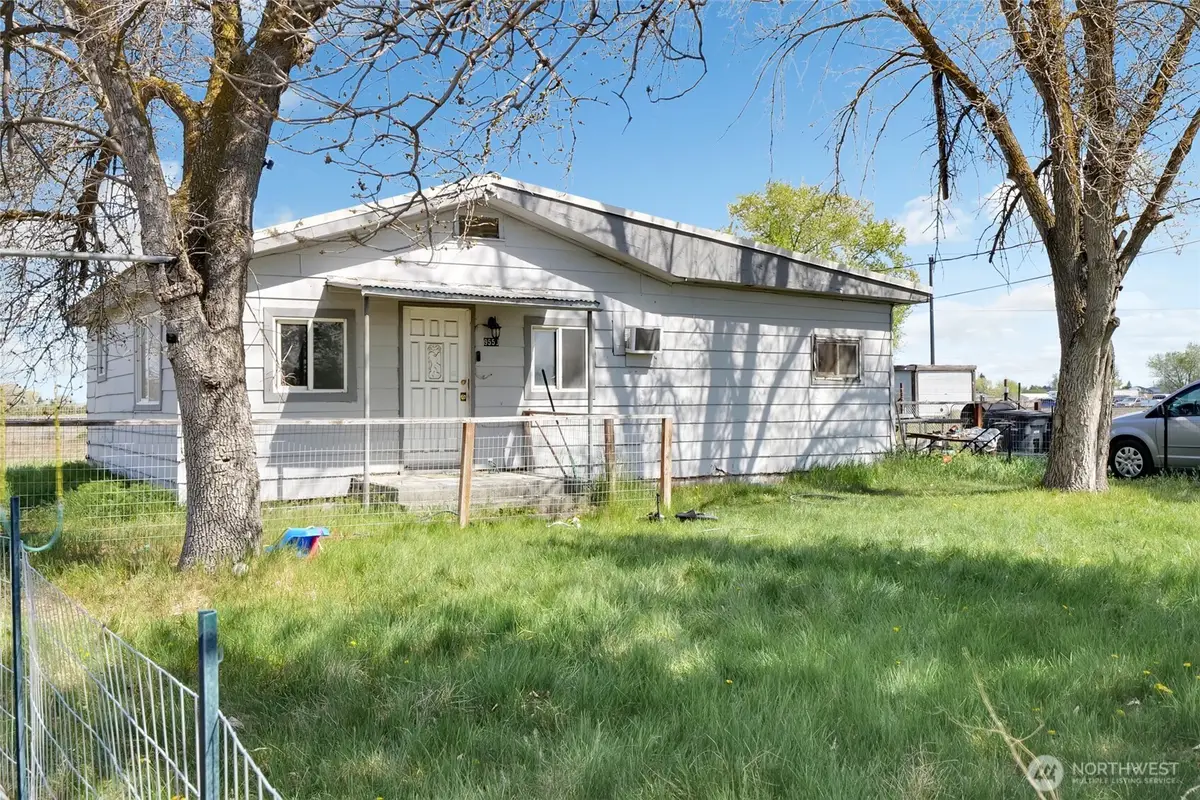 9550 Maple Drive Ne, Moses Lake, WA 98837 - #1