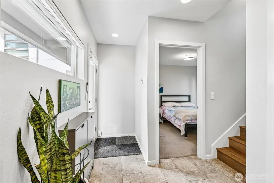 4306 Evanston Avenue N, Seattle, WA 98103 - #3