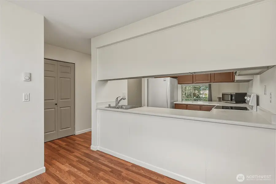 23003 Lakeview Drive #208, Mountlake Terrace, WA 98043 - #3