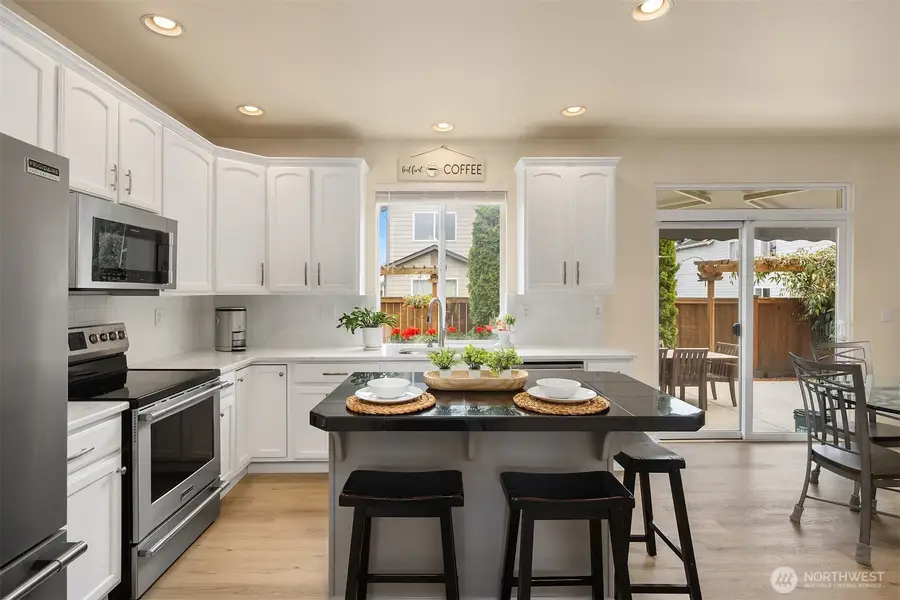 526 Rosario Avenue Ne, Renton, WA 98059 - #3