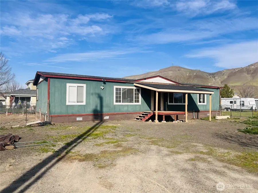 401 Boulder Avenue, Roosevelt, WA 99356 - #2