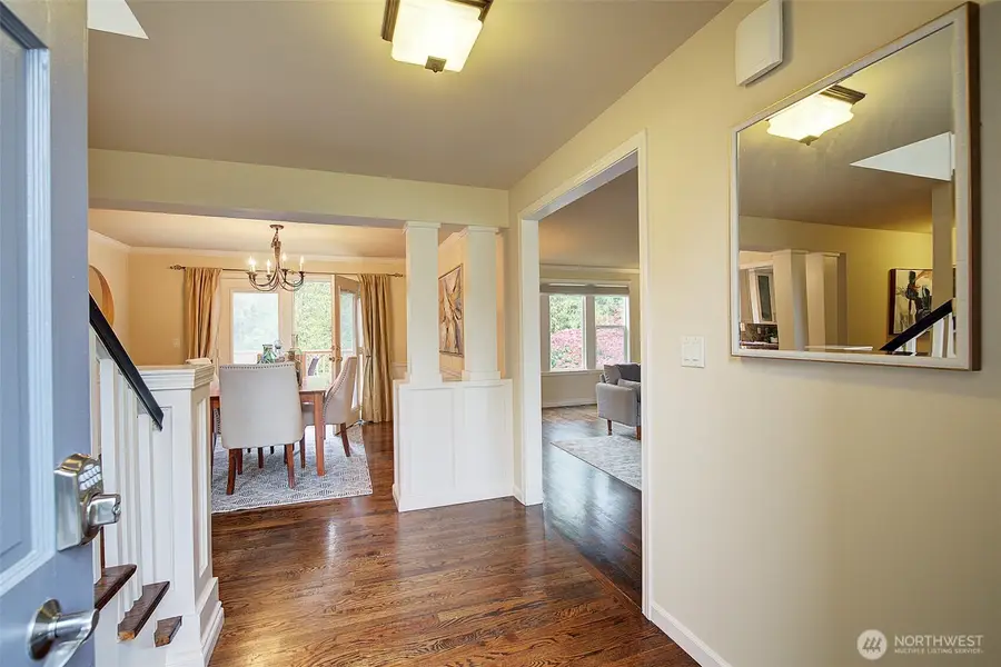 225 131st Avenue Ne, Bellevue, WA 98005 - #2