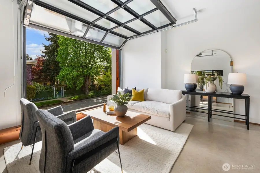 213 21st Avenue, Seattle, WA 98122 - #2