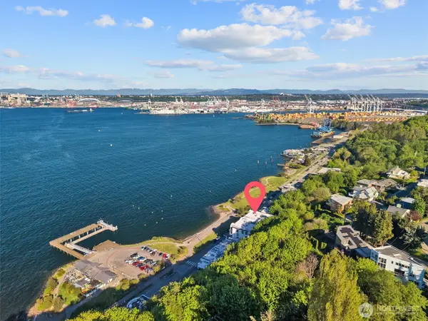 1661 Harbor Avenue Sw #502, Seattle, WA 98116
