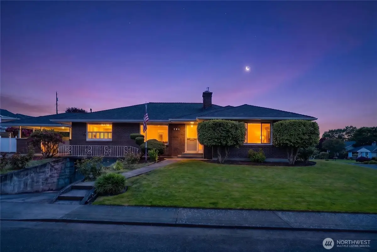 901 Rucker Avenue, Everett, WA 98201 - #1
