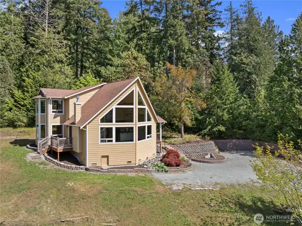 2131 Wagner Rd, Camano Island, WA 98282