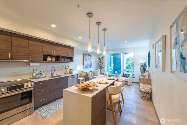 11903 NE 128th Street #608, Kirkland, WA 98034