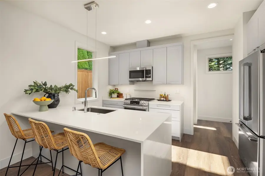 641 18th Avenue W, Kirkland, WA 98033 - #3