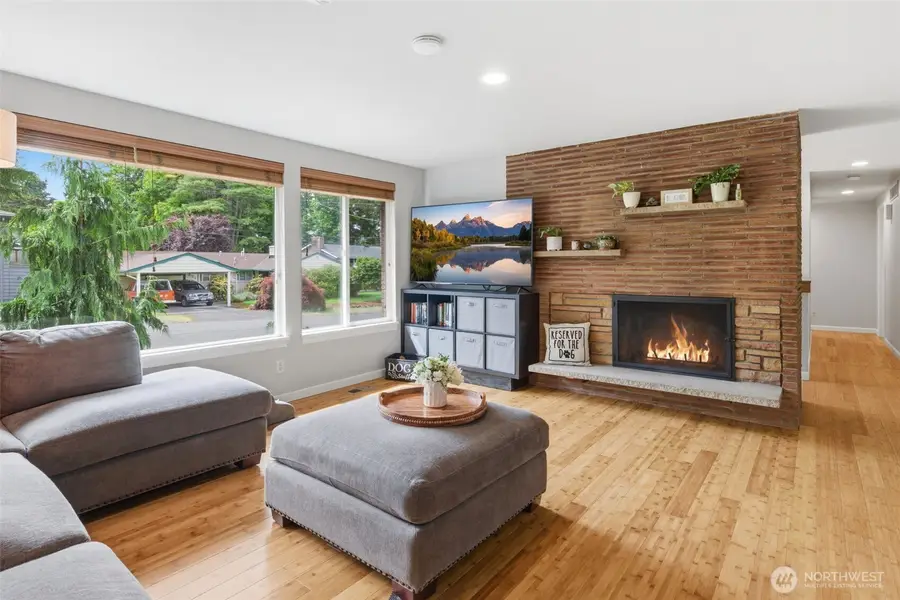 826 Maplewood Avenue, Kent, WA 98030 - #3