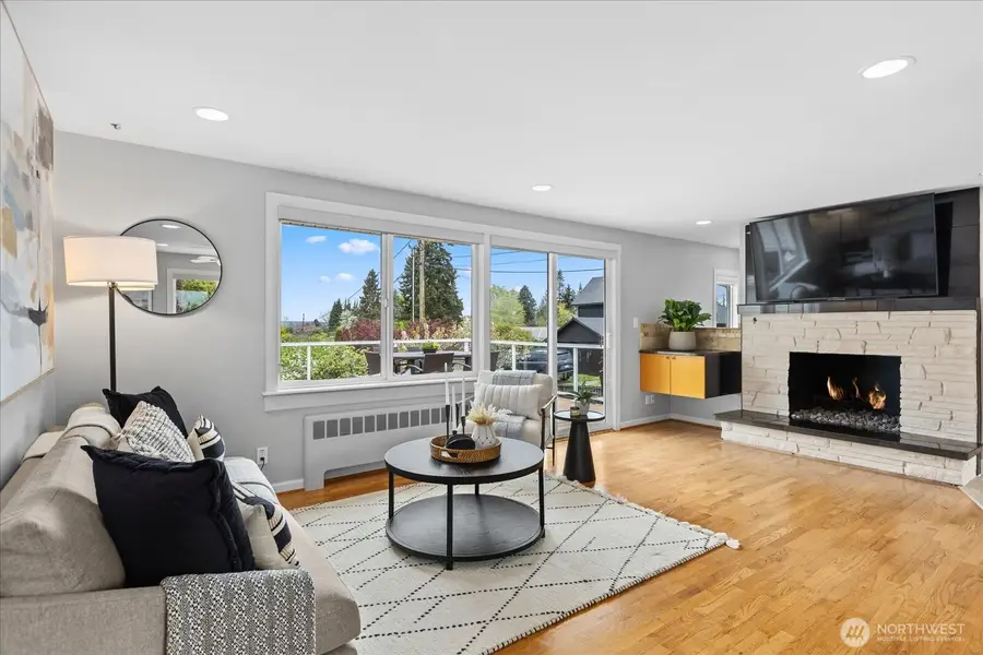 747 Olympic Avenue, Edmonds, WA 98020 - #3