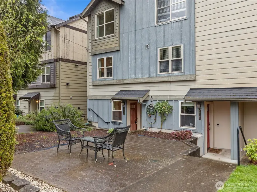 9010 18th Avenue Sw #B, Seattle, WA 98106 - #2