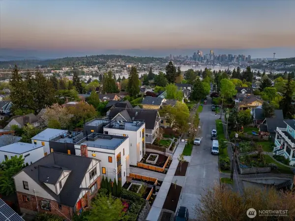 4122 Burke Avenue N, Seattle, WA 98103