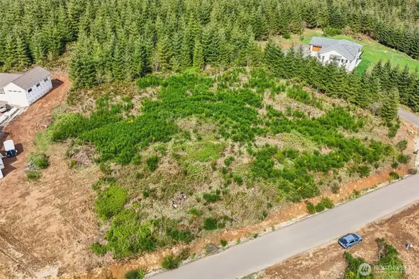 181 High Bank Lane, Woodland, WA 98674