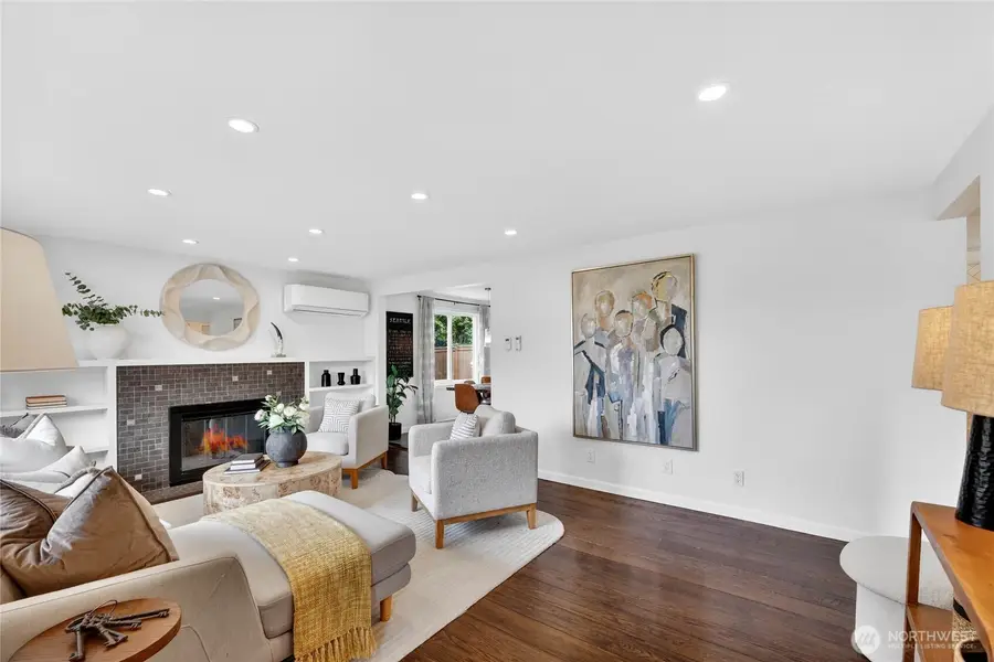 208 NW 43rd Street, Seattle, WA 98107 - #2