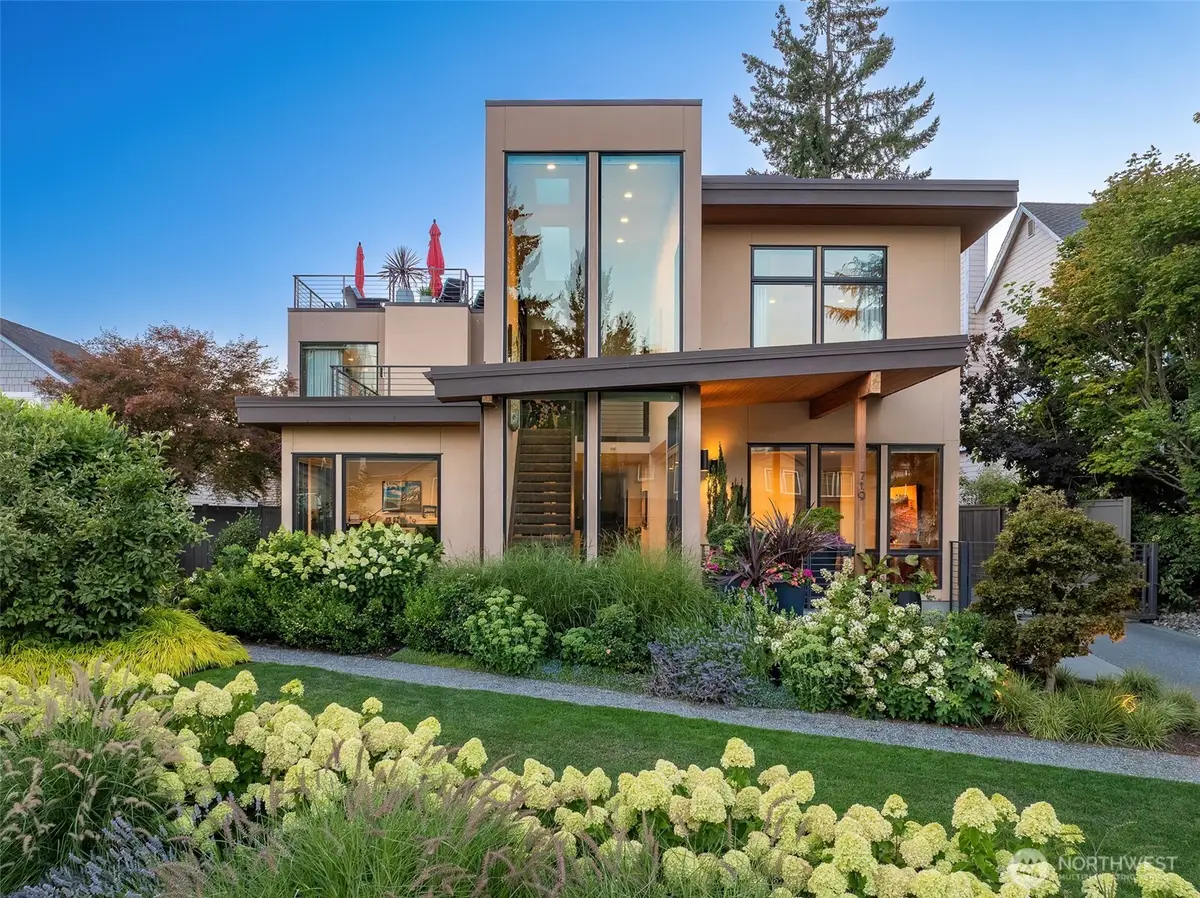 719 99th Avenue Ne, Bellevue, WA 98004 - #1