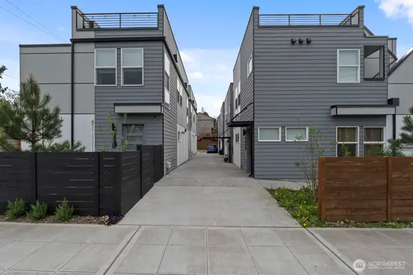 9002 15th Avenue Sw #A, Seattle, WA 98106