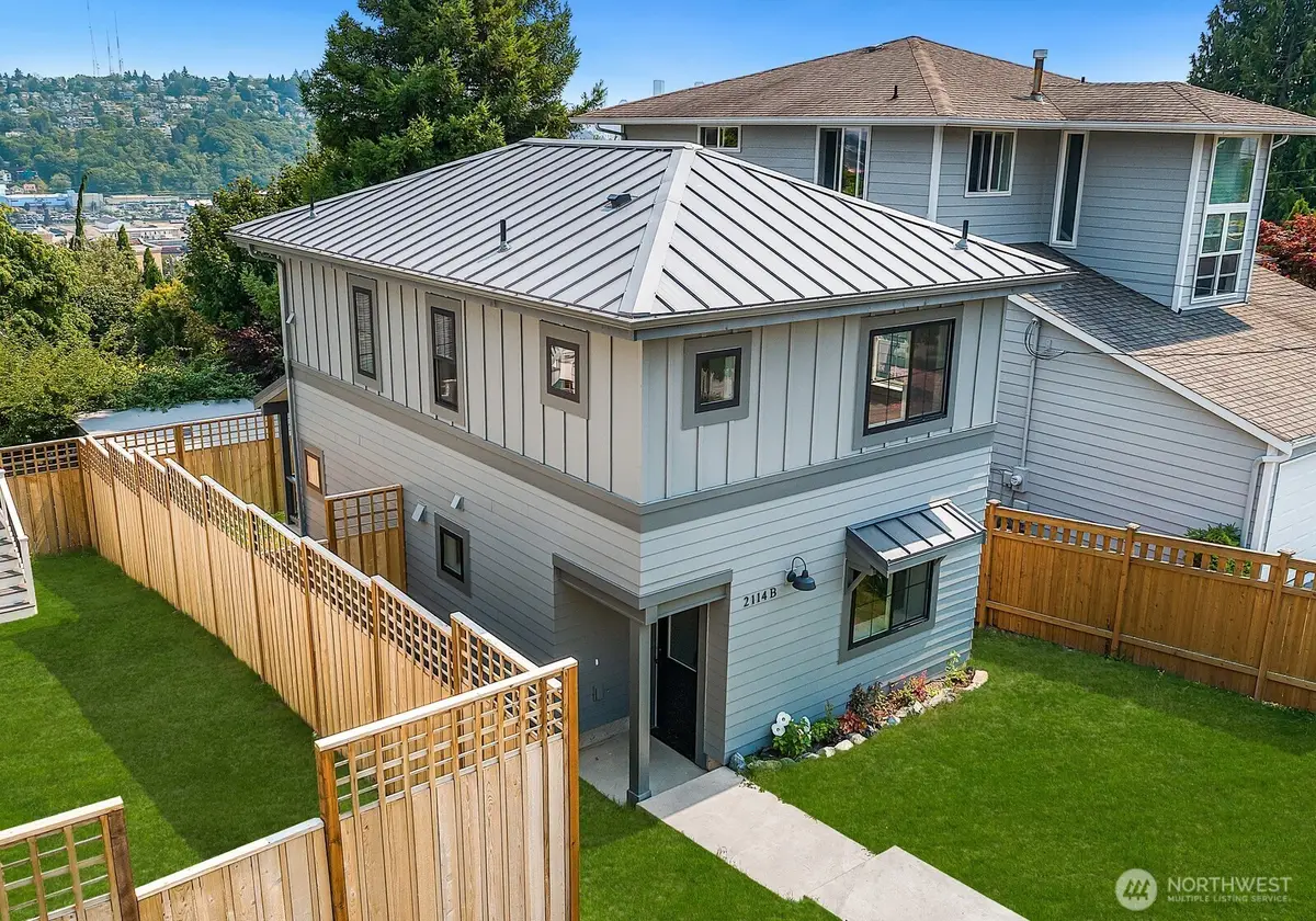 2114 26th Avenue W, Seattle, WA 98199 - #1