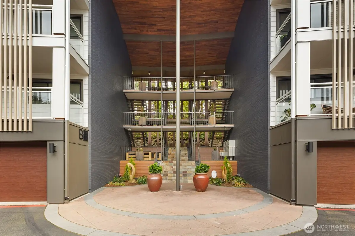 130 105th Avenue Se #A-305, Bellevue, WA 98004 - #1