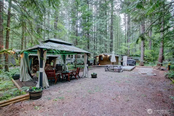 201 Chanterelle Drive, Deming, WA 98244