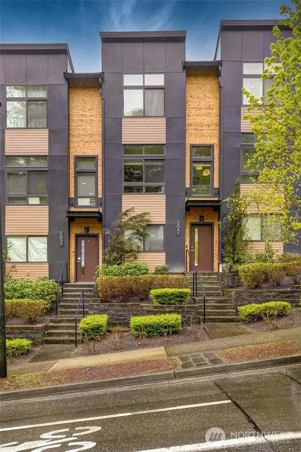 2041 NW Talus Drive #6, Issaquah, WA 98027