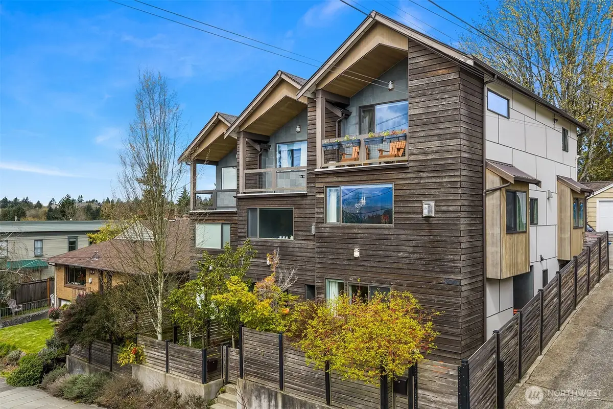 3010 NE 55th Street, Seattle, WA 98105 - #1