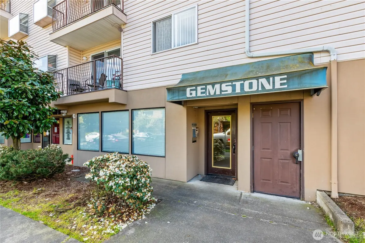 12056 15th Avenue Ne #404, Seattle, WA 98125 - #1