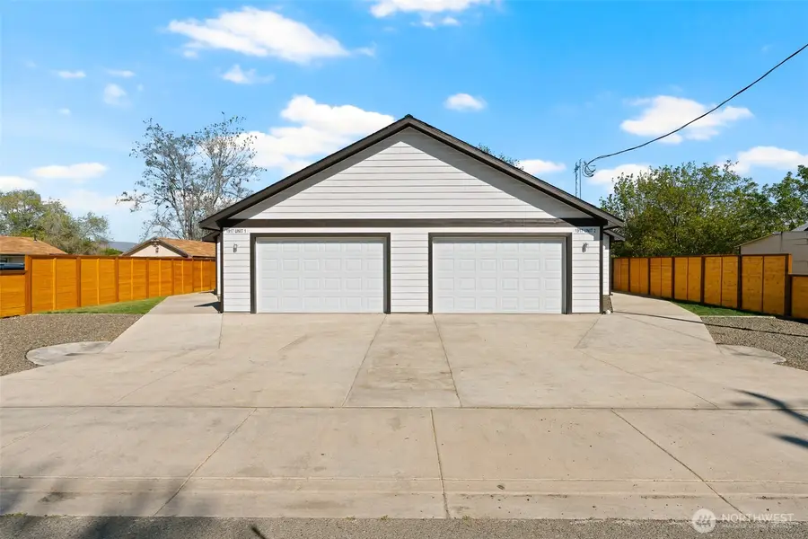 1917 Landon Avenue #1 & 2, Union Gap, WA 98903 - #2