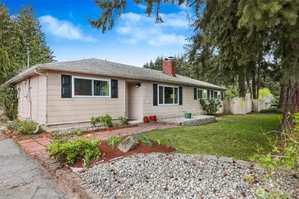 8005 220th Street Sw, Edmonds, WA 98026