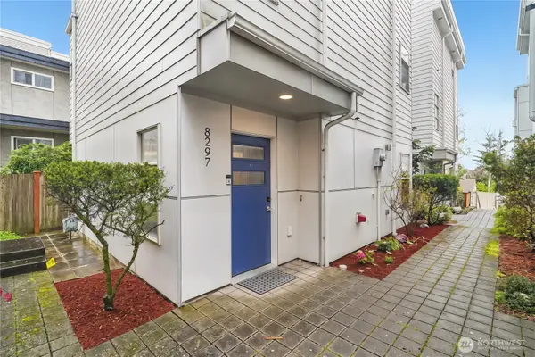 8297 5th Avenue Ne, Seattle, WA 98115