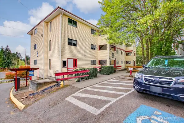 29645 18th Avenue S #C204, Federal Way, WA 98003