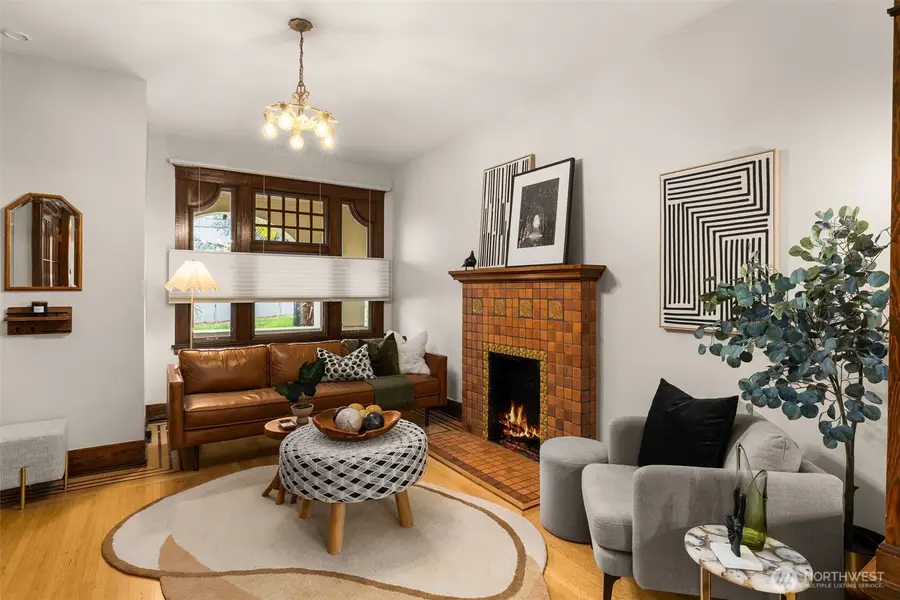 2909 Franklin Avenue E #A, Seattle, WA 98102 - #3