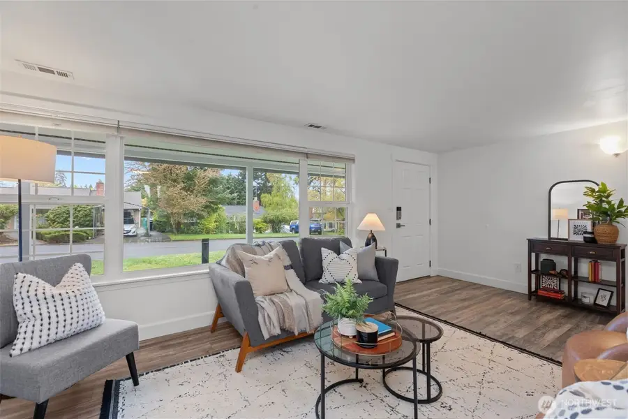 16142 Midvale Avenue N, Shoreline, WA 98133 - #2