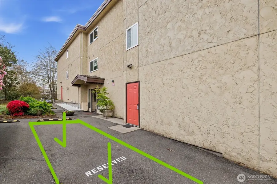 135 N 105th Street #103, Seattle, WA 98133 - #2