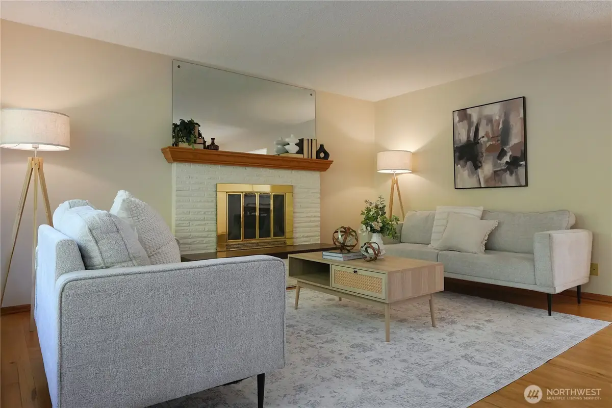 541 3rd Avenue S, Edmonds, WA 98020 - #1