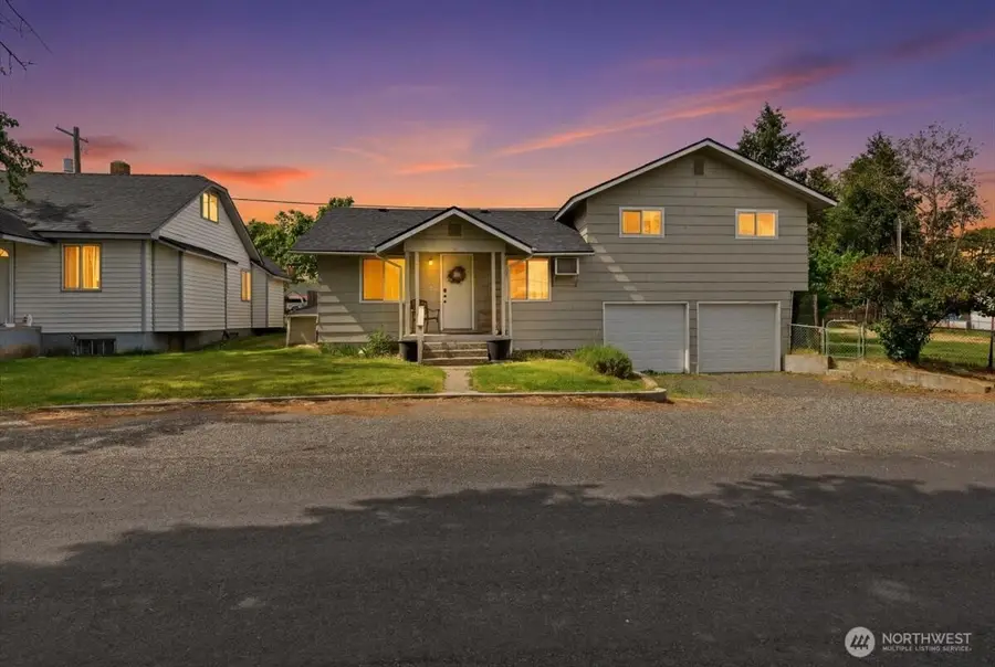 23 Goodfellow Avenue, Electric City, WA 99123 - #2