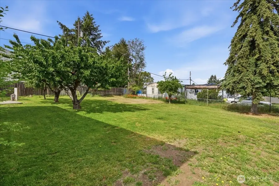 23 Goodfellow Avenue, Electric City, WA 99123 - #3