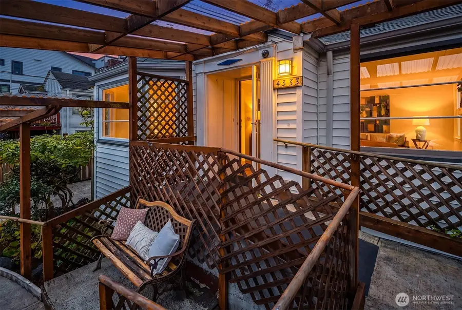 4333 SW Hudson Street, Seattle, WA 98116 - #2
